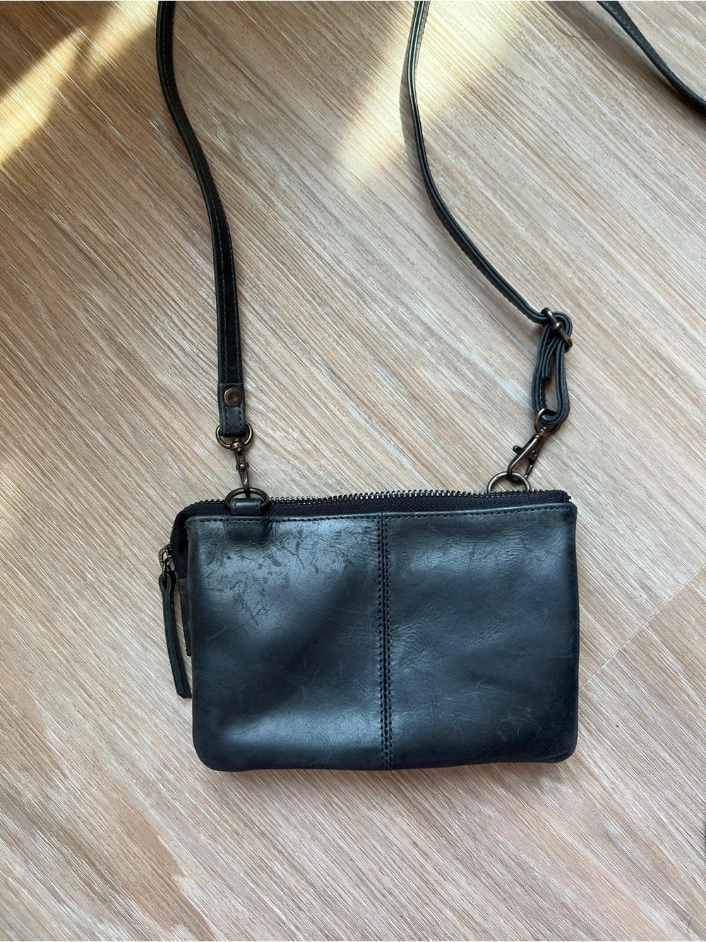 Carbon 2 Cobalt Black Leather Organizer Crossbody Bag purse zip